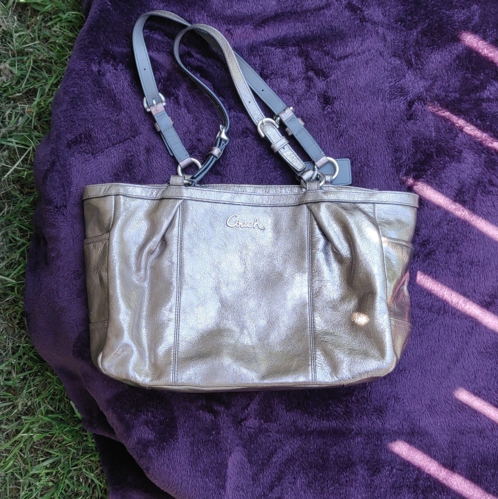 Coach purse - Picture 2 of 6